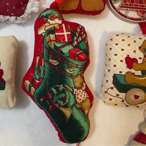 Vintage Mixed Lot of 15 Cloth Fabric Christmas Tree Ornaments - Handmade
Stuffed - Picture 6 of 11